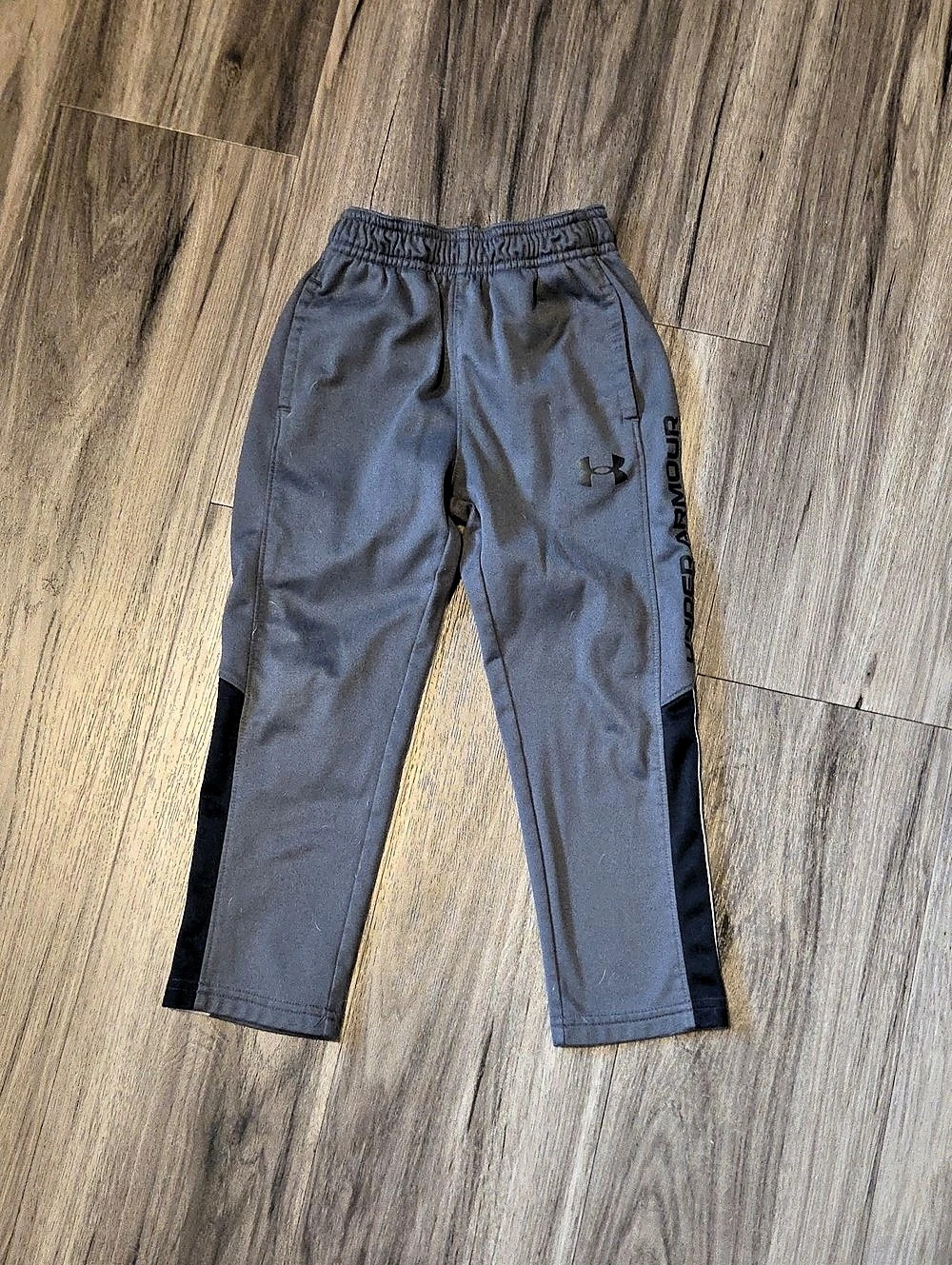 Under Armour Kids Gray & Black Jogger Pants